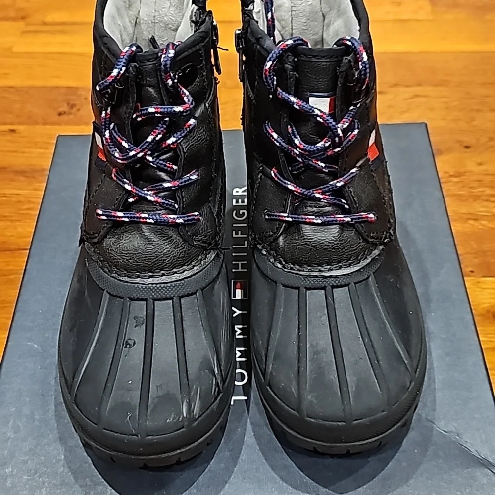 Tommy Hilfiger duck boots - Picture 2 of 12